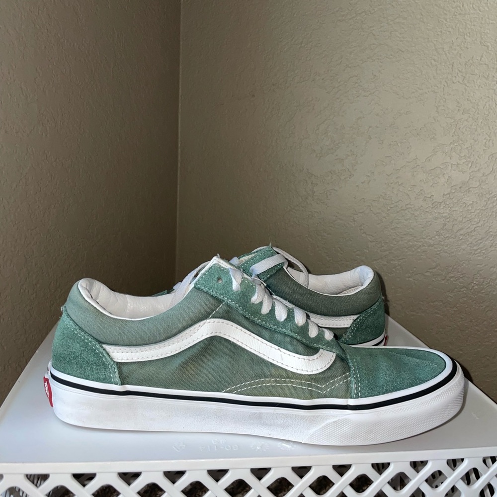 Low top vans